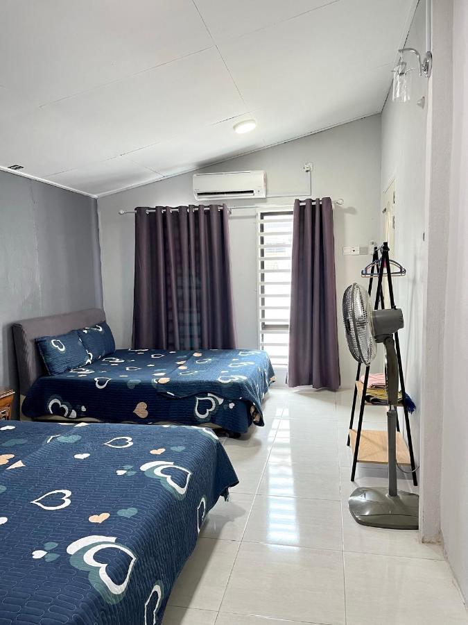 Aina Guest House Kota Bharu Ngoại thất bức ảnh