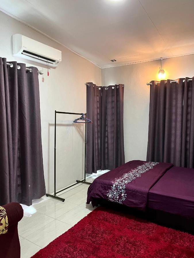 Aina Guest House Kota Bharu Ngoại thất bức ảnh